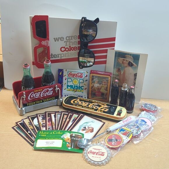 Coca-Cola 1998 "Evolution of the Contour Bottle" Set/3 and lots of collectables - Picture 1 of 16